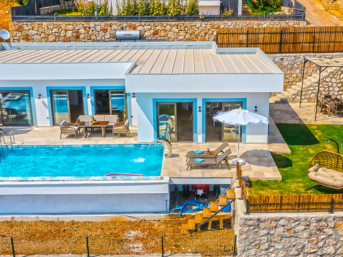  gece  -  Kasım
  | Kaş Yeniköy’de Deniz Manzaralı, Jakuzili Balayı ve Aile Villası – 4 Kişilik Tatil İçin İdeal Seçim